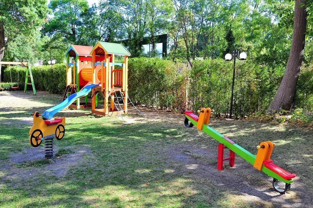 Paradise Green Park Apartment Golden Sands