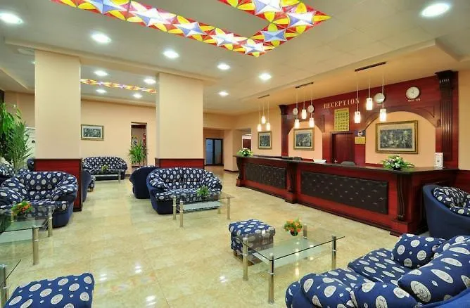 Paradise Green Park Apartment Golden Sands
